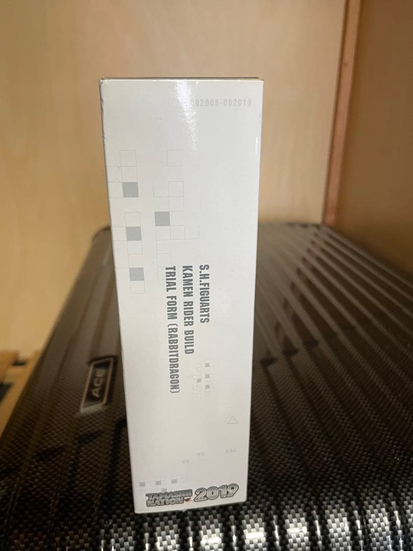 S.H.Figuarts 仮面ライダービルドトライアルフォーム ラビットドラゴン