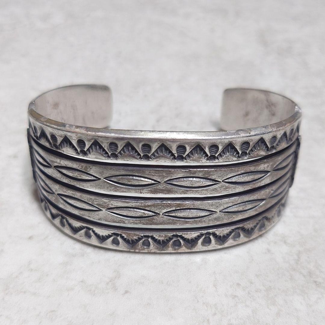NAVAJO ナバホ ANDY CADMAN スタンプワークワイドバングル 重厚