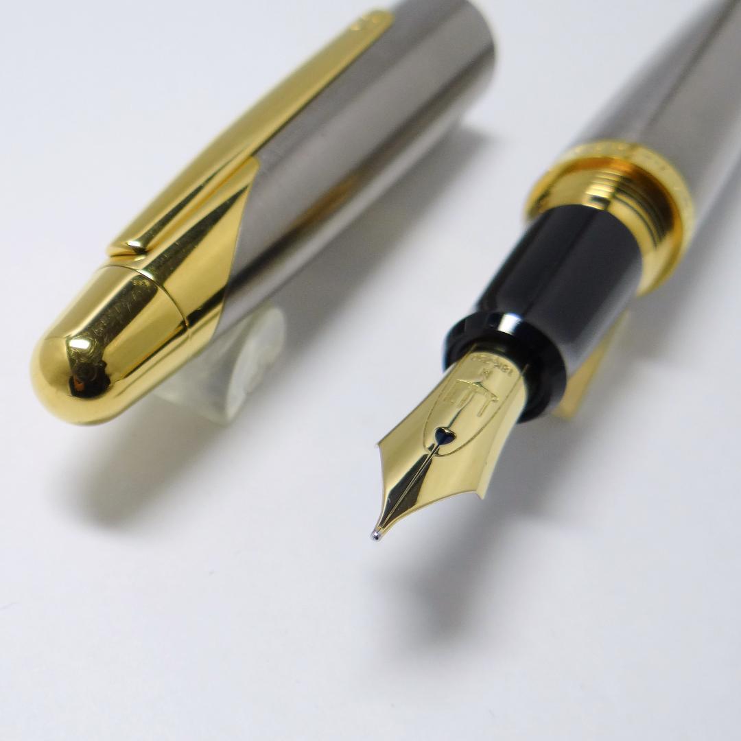 【買得！廃盤・希少】ダンヒル 万年筆 AD2000 ゴールド/パラジウム