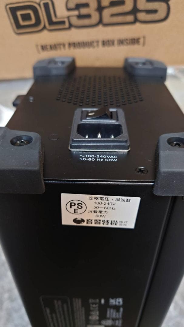 Mackie DL32S デジタルミキサー Wi-Fi付型（ホール使用１回）美品