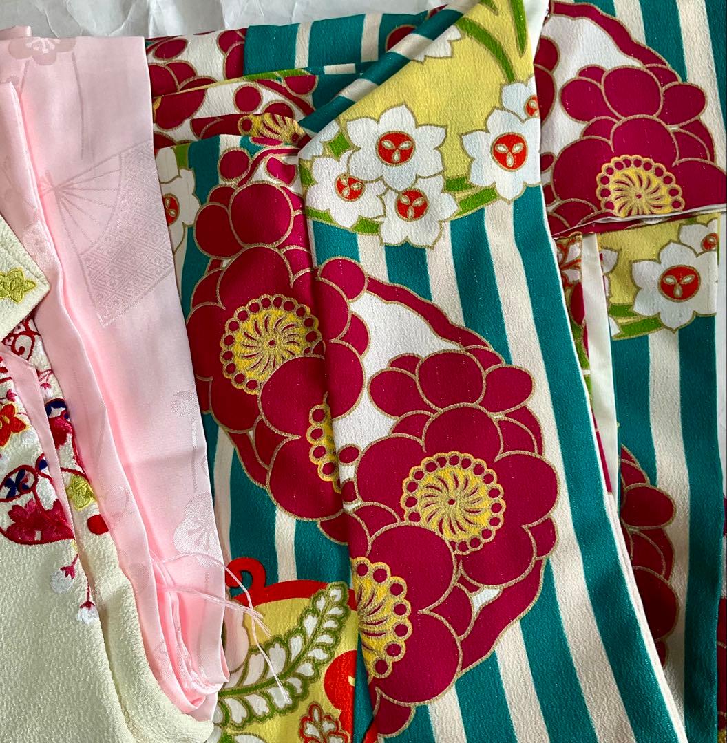 【美品】ふりふ振袖＊希少　青と赤のストライプ 花柄 金線あり