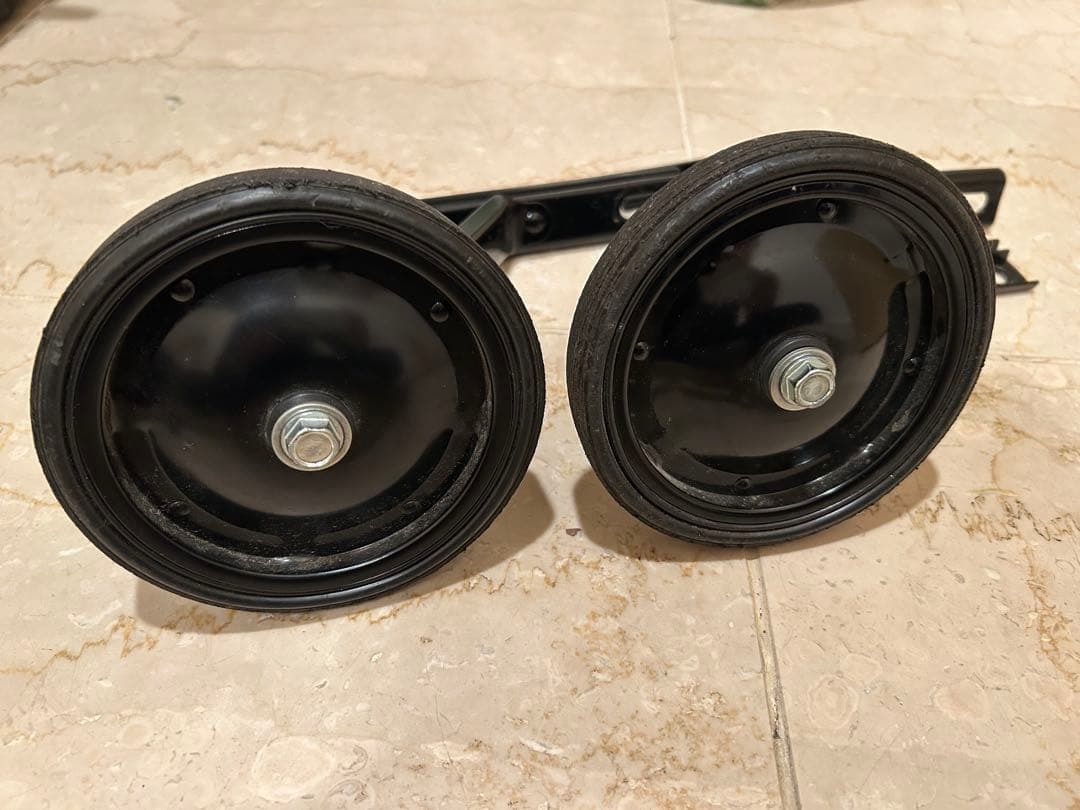 ジープ　JEEP 自転車キッズ　補助輪付き　匿名配送　中古