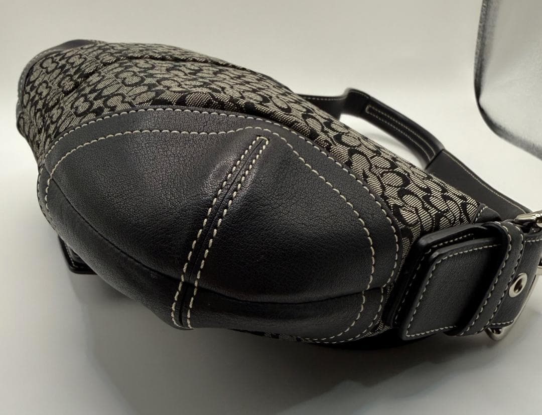 【美品】COACH コーチ SOHO ワンショルダー バッグ シグネチャー 黒