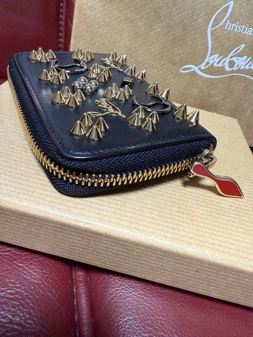 【正規品・箱付き】美品 クリスチャン ルブタン パネトーネ ケース