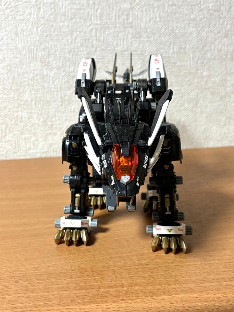 HMM ブレードライガーAB 塗装済み 完成品 コトブキヤ プラモデル ゾイド