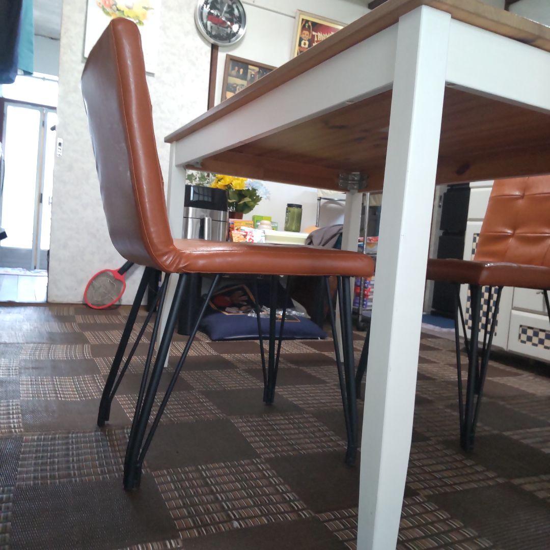 IKEAダイニングテーブルとサン椅子セット