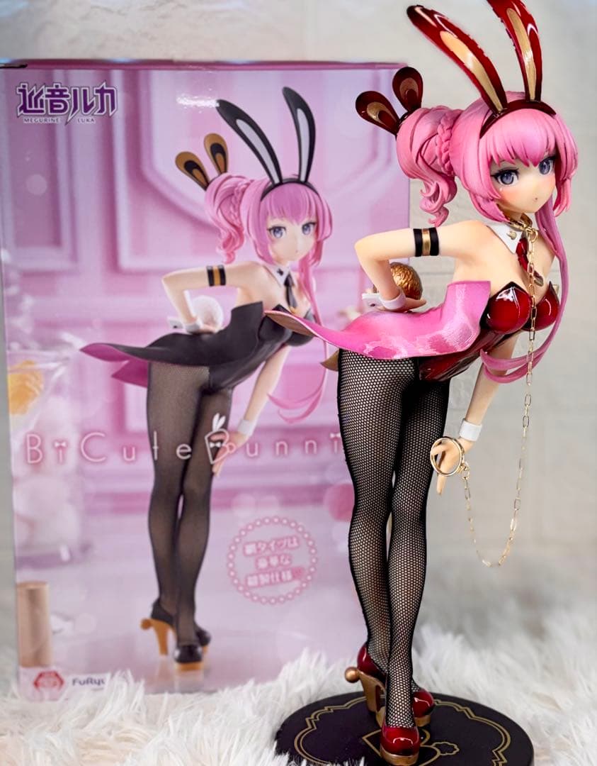 ち*こ様 初音ミク　巡音ルカ　フィギュア　リペイント　バニーver ゴールドパー