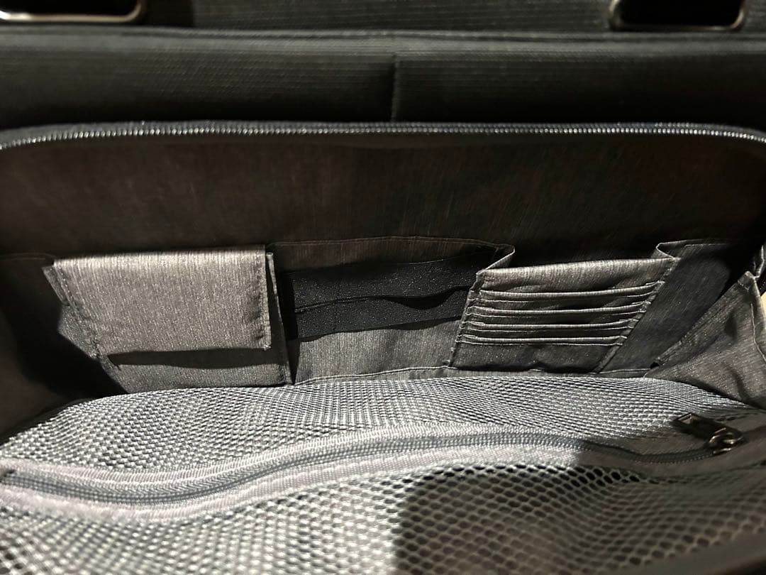 極美品サムソナイトキャリーバッグビジネススーツケース機内持ち込み可