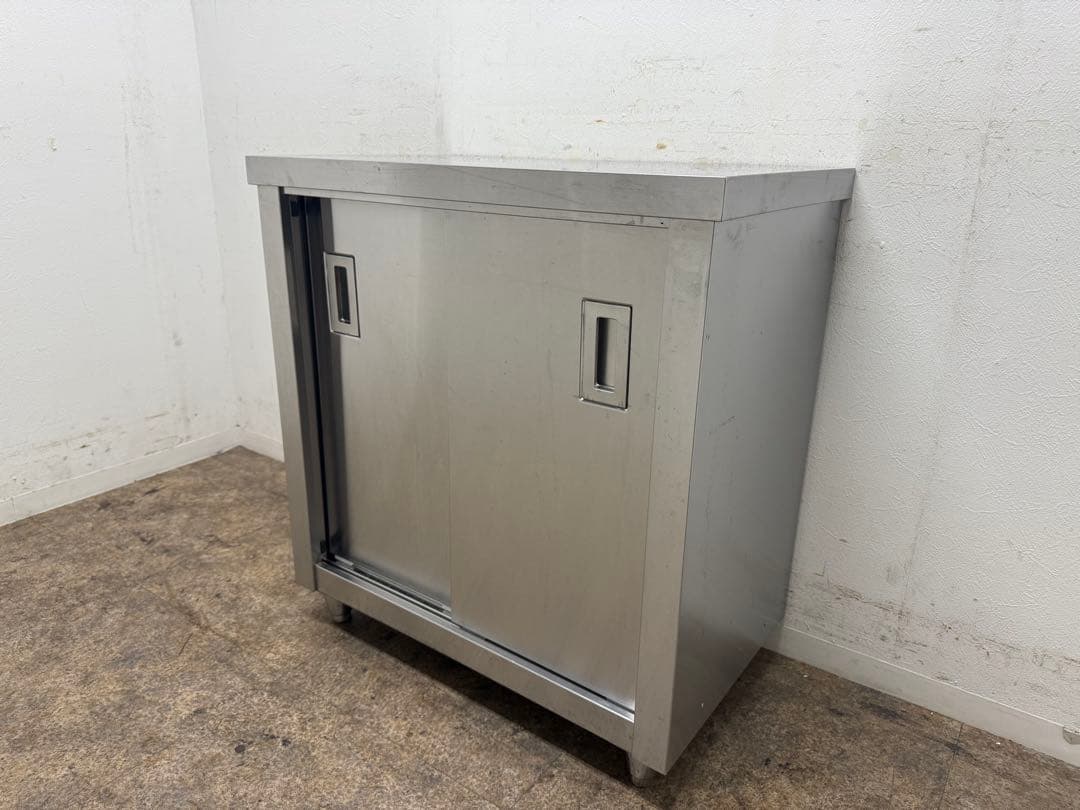 ステンレス　業務用　扉付き作業台　厨房　飲食店　W７５０ｘD４５０ｘH８００ｍｍ
