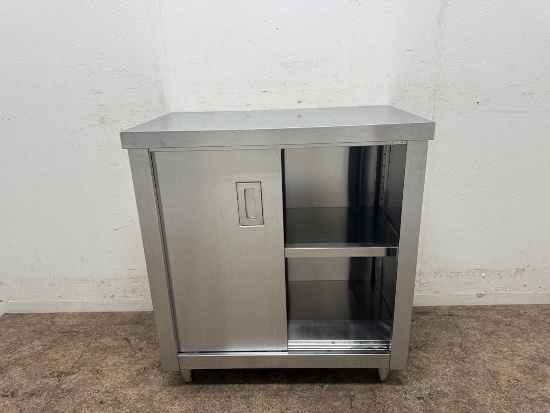 ステンレス　業務用　扉付き作業台　厨房　飲食店　W７５０ｘD４５０ｘH８００ｍｍ