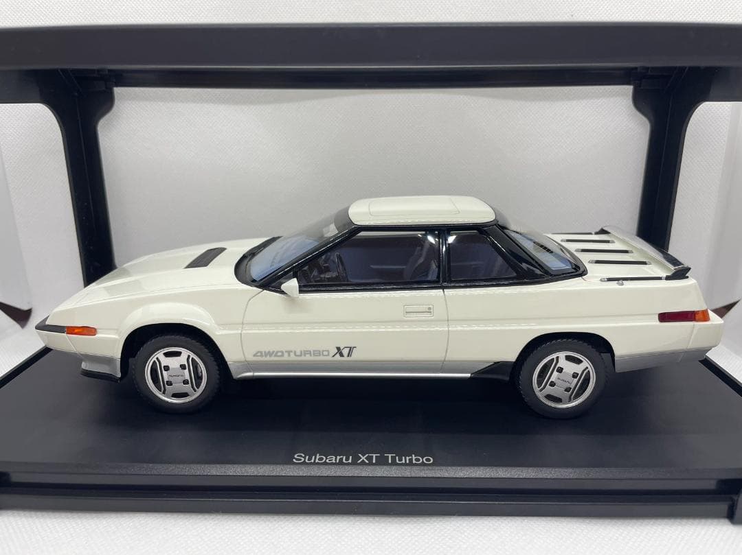 701-008 DNA 1/18 スバル XT 4WD Turbo ホワイト