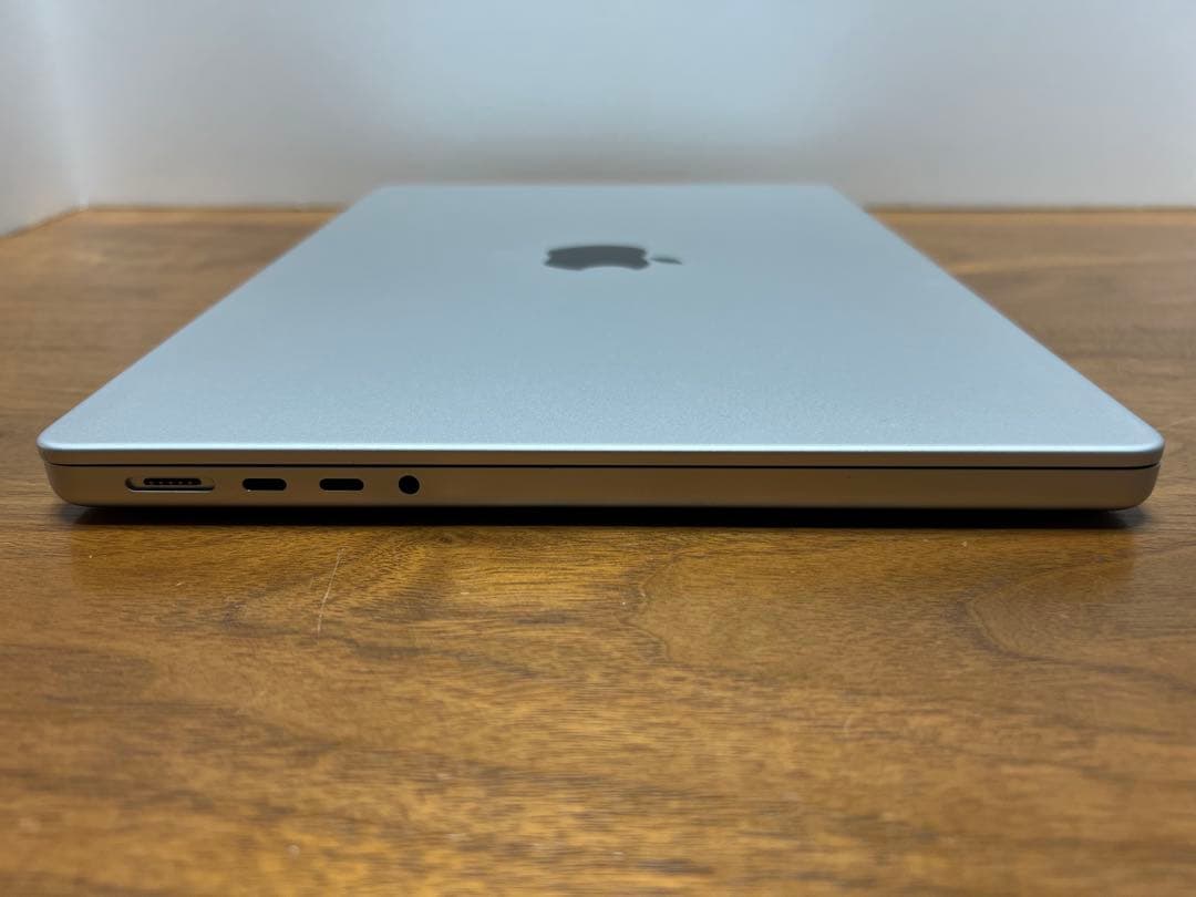 美品&高性能❗️MacBook Pro M1Pro 14in 32&1TB シルバ