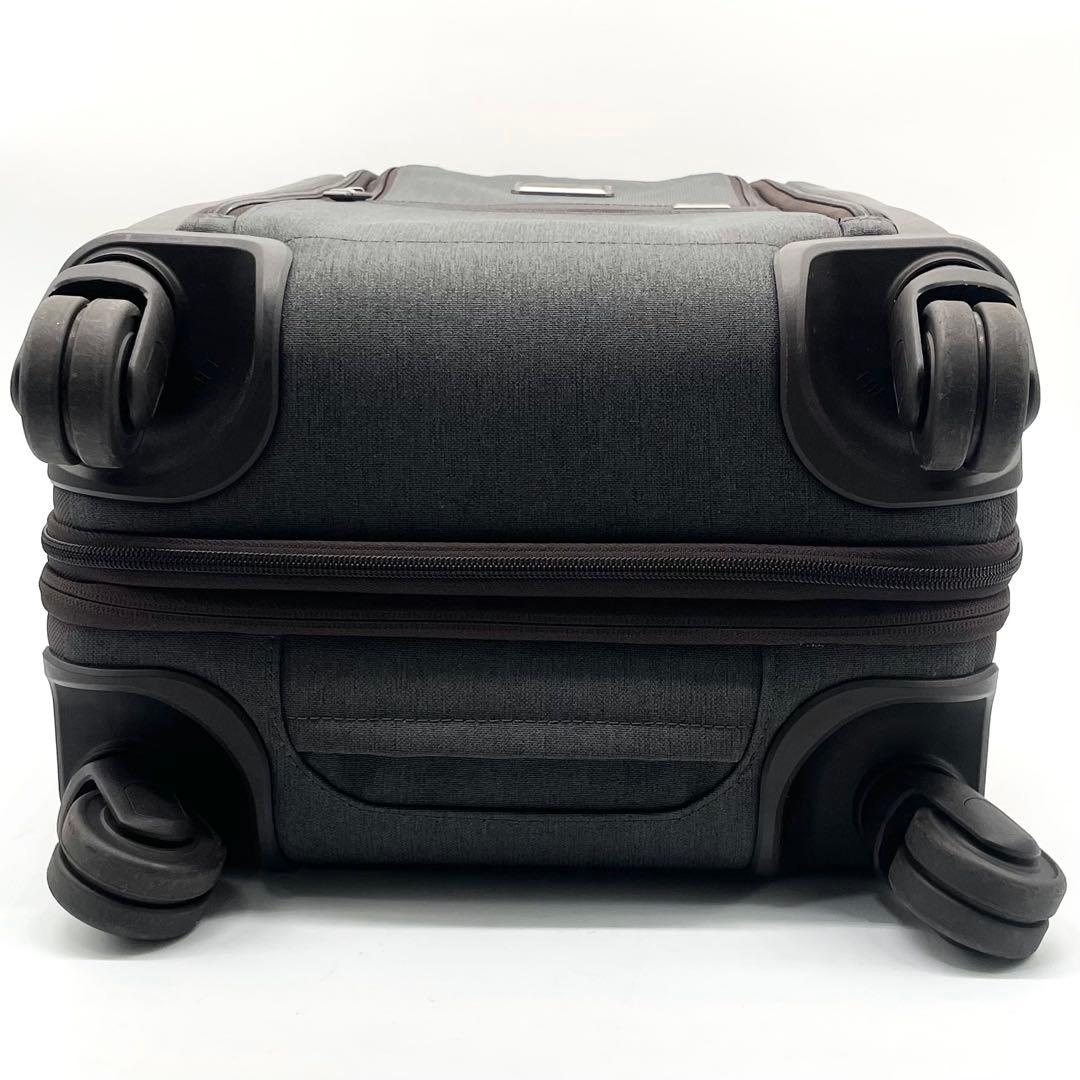 【極美品】トゥミ ALPHA3 インターナショナル デュアル アクセス 4輪