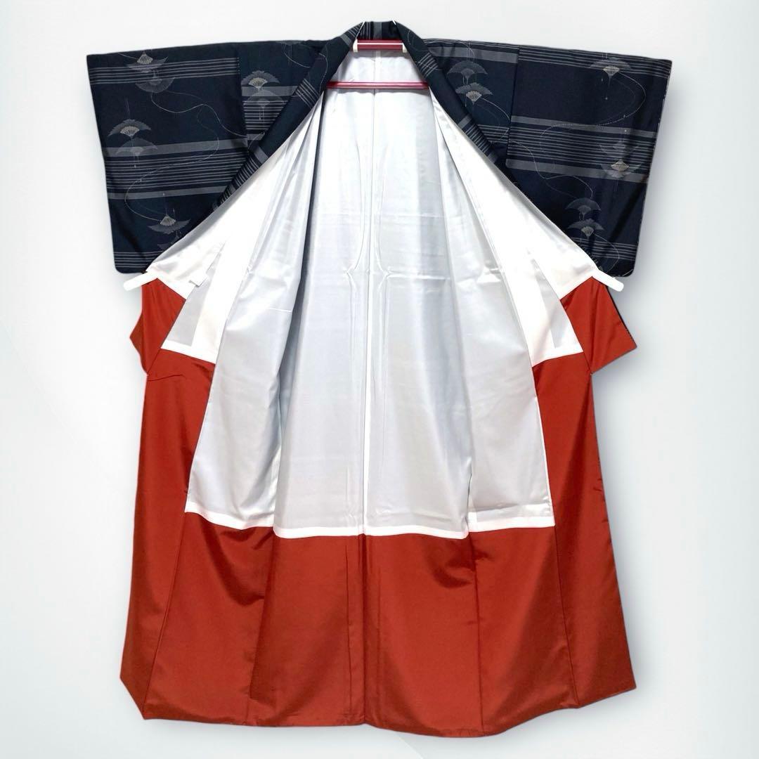 【未使用美品✨】東レシルック　洗える着物　小紋　織物調　黒色　横段　飛鶴文　D9