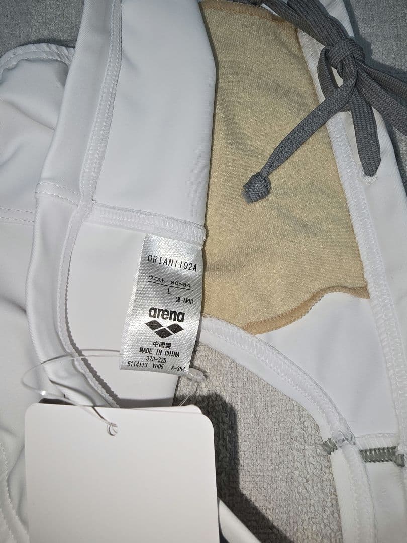 ⑤　アリーナ　競パン　競泳水着　Vパン