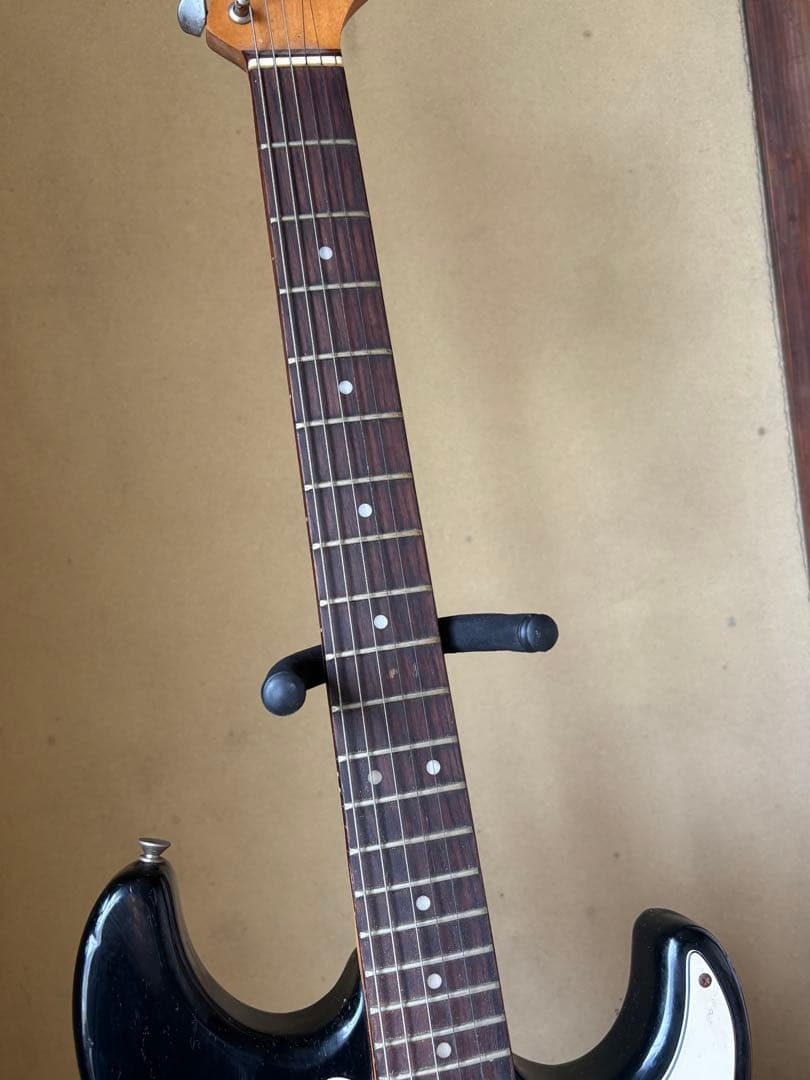 ブラックエレキギター シングルコイル【現状品】