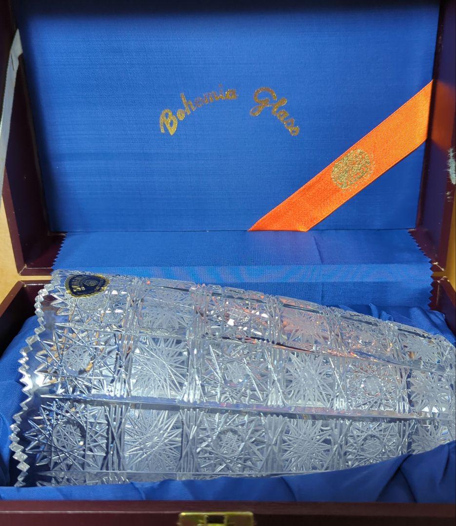 ⭐️超お得⭐️七色の虹★ボヘミア クリスタルガラス 豪華な花瓶★ハンドカット