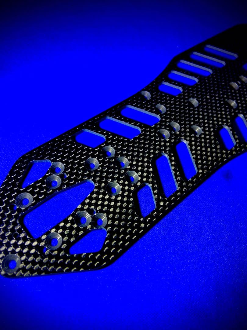 XRAY X4F 2026 用 カーボンシャーシ　ラジコン　蕨山Carbon