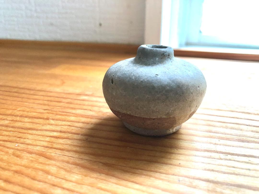 【タイ・骨董】宋胡録（スンコロク) 白灰釉 小壺（1301年~1600年）