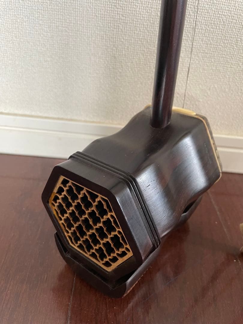 T*s様 二胡 六角形 蛇皮ボディ ケース付き