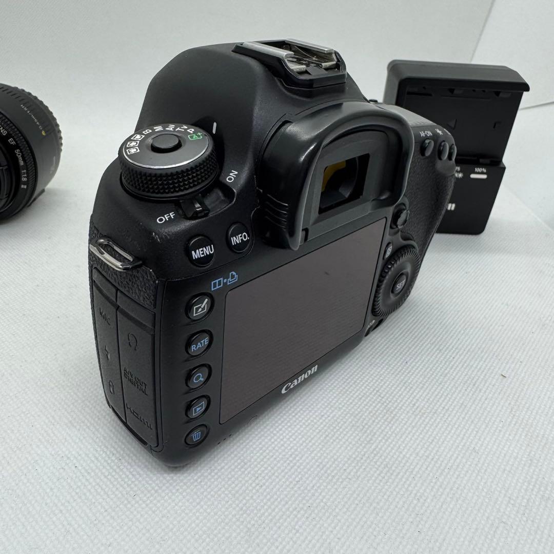 Canon EOS 5D Mark III 本体+レンズ+充電器