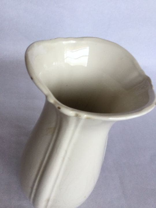 軟質　フランス　白磁　花瓶