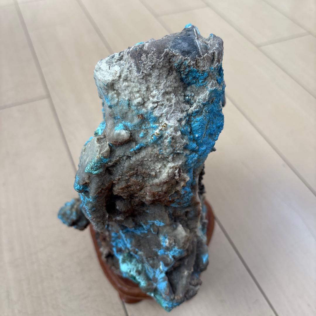 青色・緑色の鉱石 自然石 木製台座付き