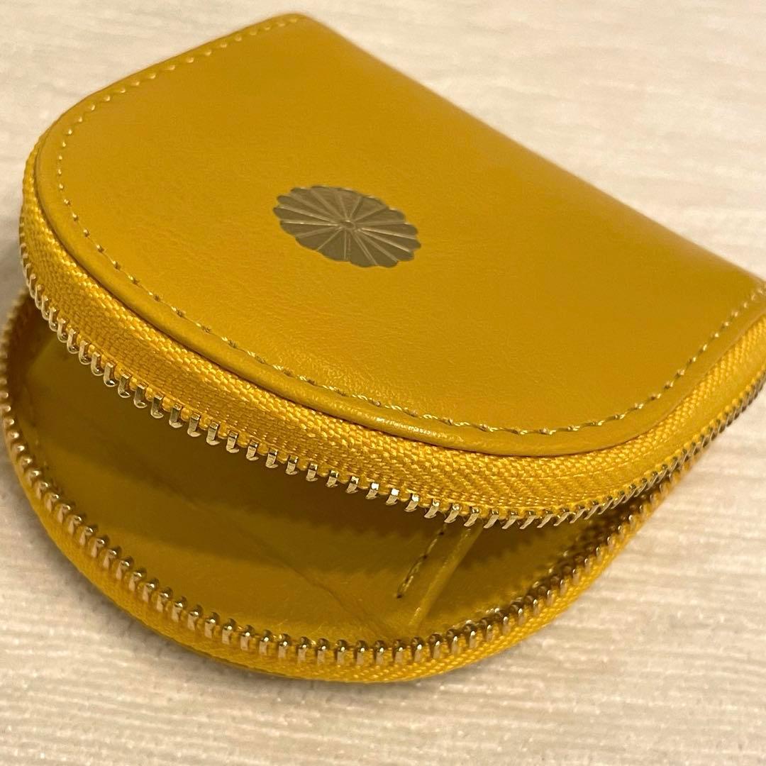 か*ん様 【新品未使用品】皇居　馬蹄型小銭入れ　ケース　黄色