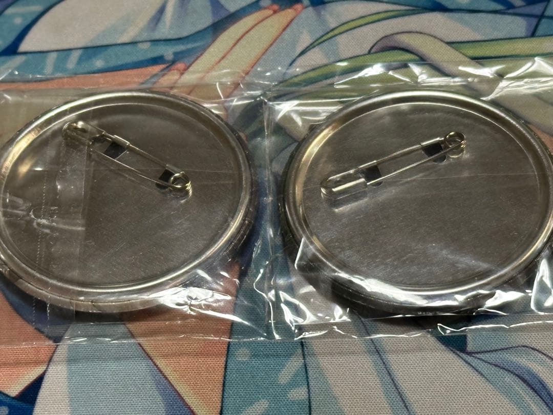 進撃の巨人　リヴァイ　ハンジ　アニメイト　缶バッジ　Blu-ray