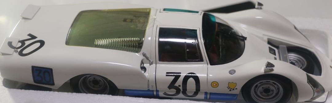 希少ミニチャンプス　ポルシェ９０６ロングボディー　１９６６ル・マン仕様　１／１８