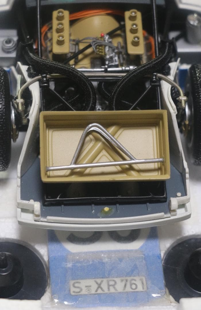 希少ミニチャンプス　ポルシェ９０６ロングボディー　１９６６ル・マン仕様　１／１８