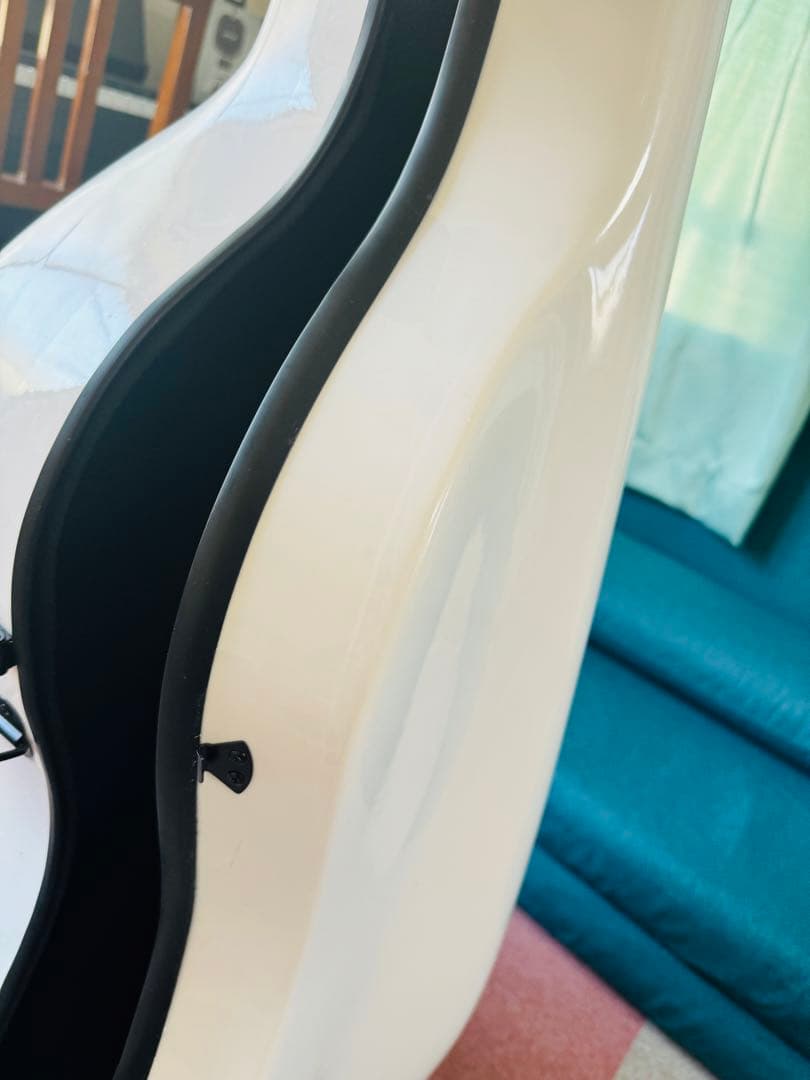 チェロのハードケース 1/4～1/2サイズ調整可能 超軽い 希少な自家用