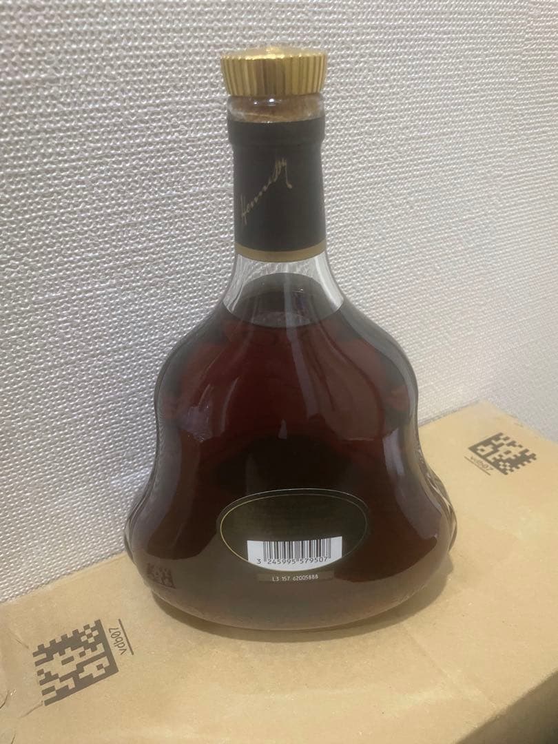 ヘネシー　Hennessy xo 金キャップ　700ml 美品　送料込み