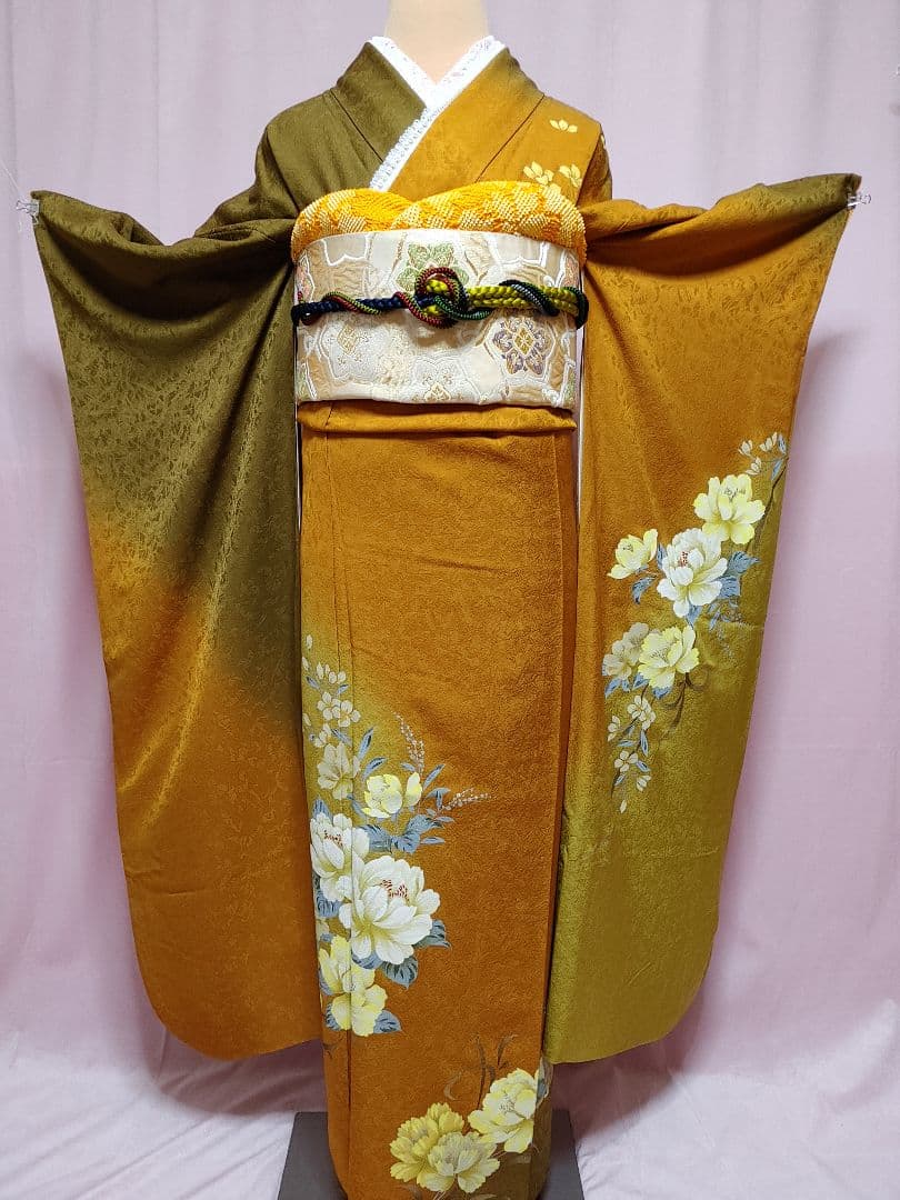 大人女子　振袖　 袋帯　 帯揚げ　帯締め　草花 山吹茶色 　グラデーション　正絹