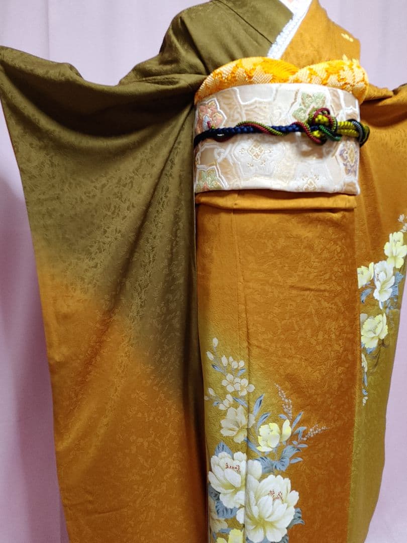大人女子　振袖　 袋帯　 帯揚げ　帯締め　草花 山吹茶色 　グラデーション　正絹