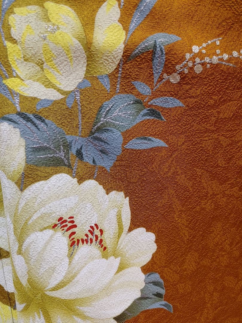 大人女子　振袖　 袋帯　 帯揚げ　帯締め　草花 山吹茶色 　グラデーション　正絹