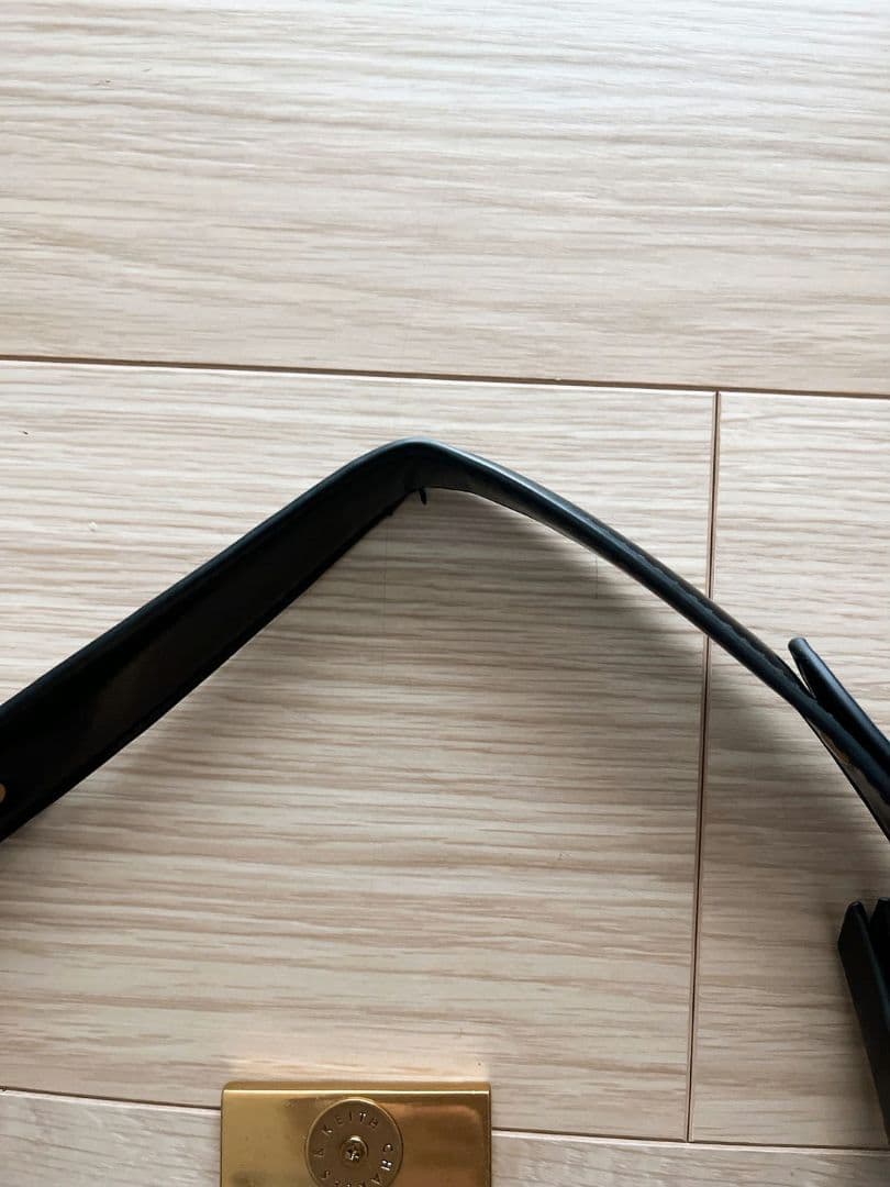 CHARLES & KEITH　 シャーロット ホーボーバッグ 　ブラック