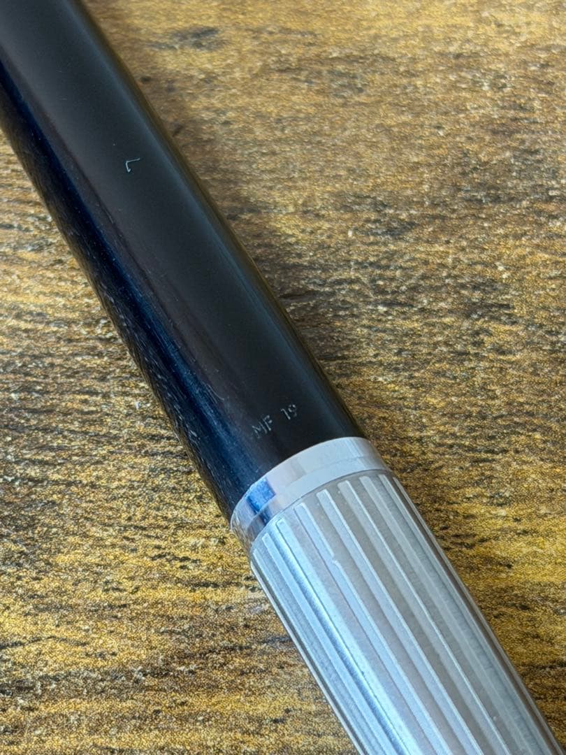 新品未使用　1971年製　白蝕刻　キャップレス　ストライプ　14金　万年筆　細字