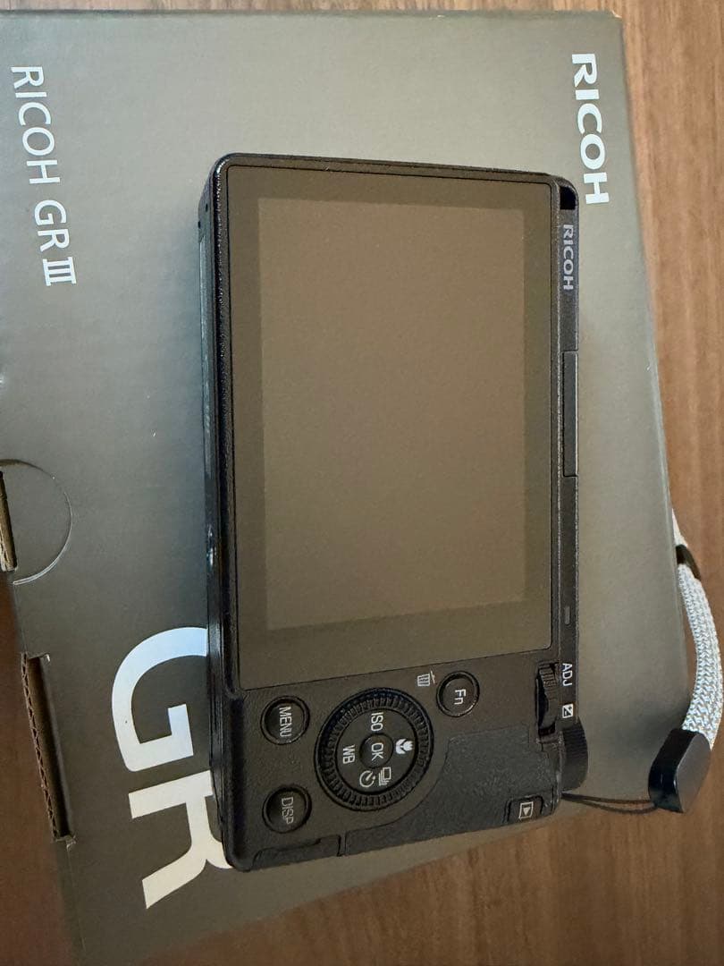 RICOH GR III 本体 バッテリー2個付き + gc-10 ソフトケース