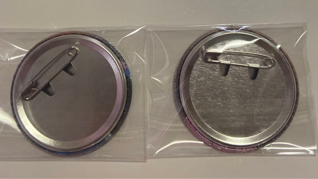 名探偵コナン 工藤新一 毛利蘭 缶バッジ