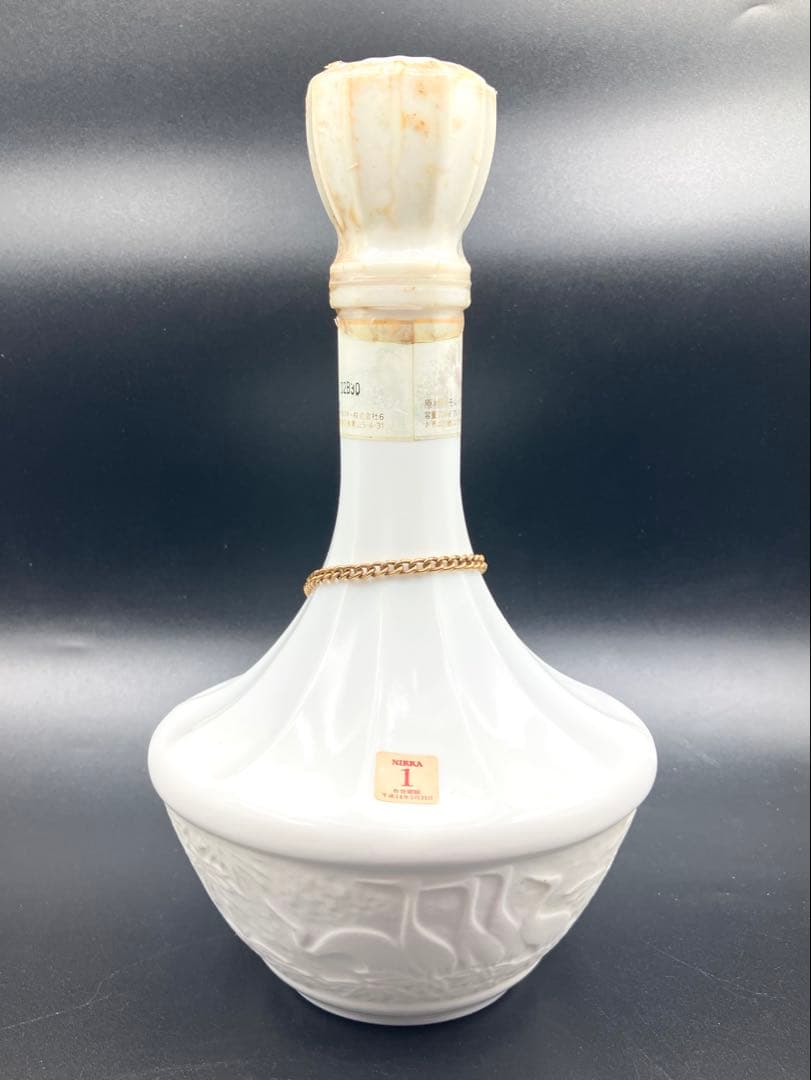 【ち】 NIKKA 鶴 ウイスキー 陶器ボトル 白 700ml 43%お酒