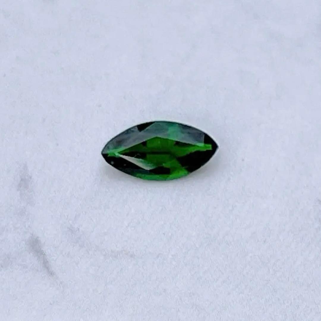 トルマリン　グリーントルマリン　ルース　天然石　天然