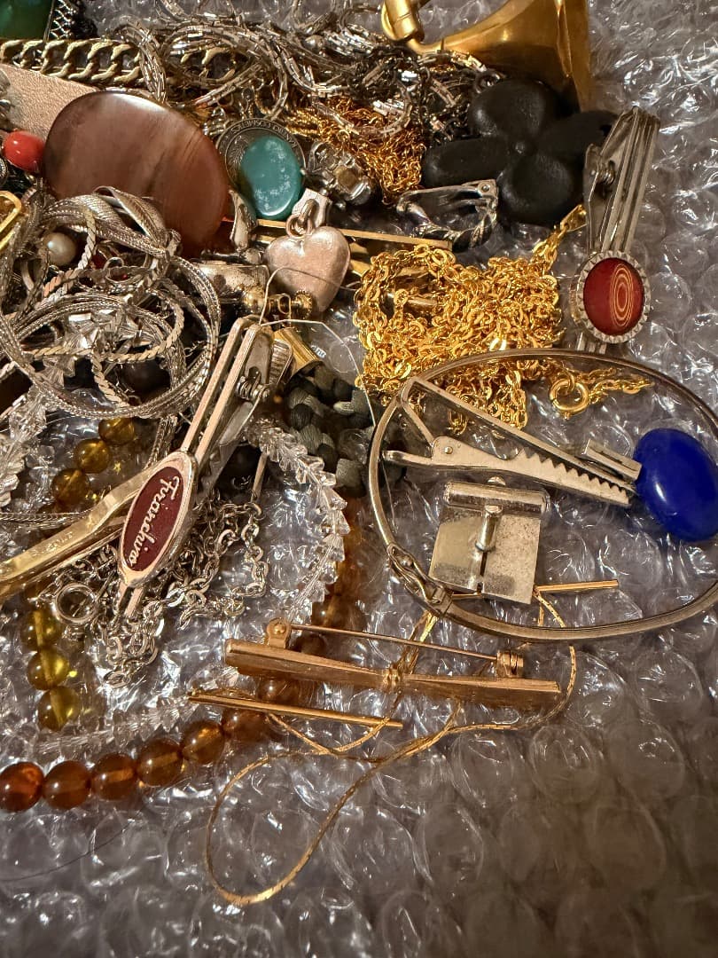 ミ*ん様 遺品整理 アクセサリーまとめ