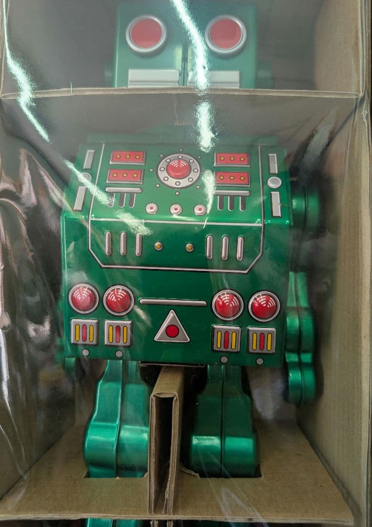 ブリキ怪獣ロボット。
