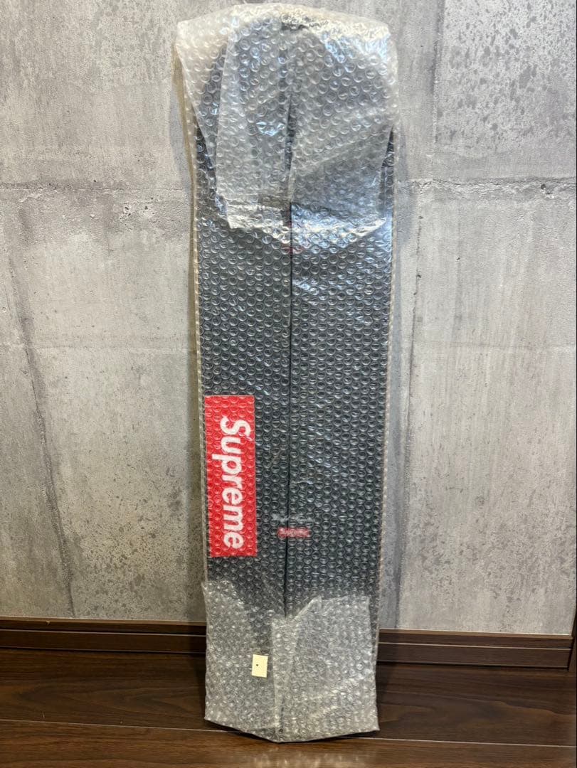 Supreme 拳グラフィック スケートボードデッキ
