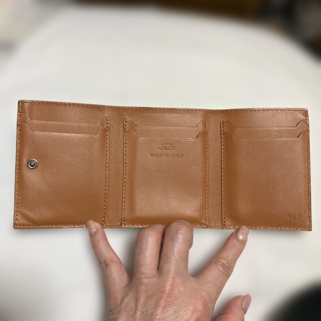 専用デス‼️Felisi シルバー レザー 三つ折り財布　ユニセックス