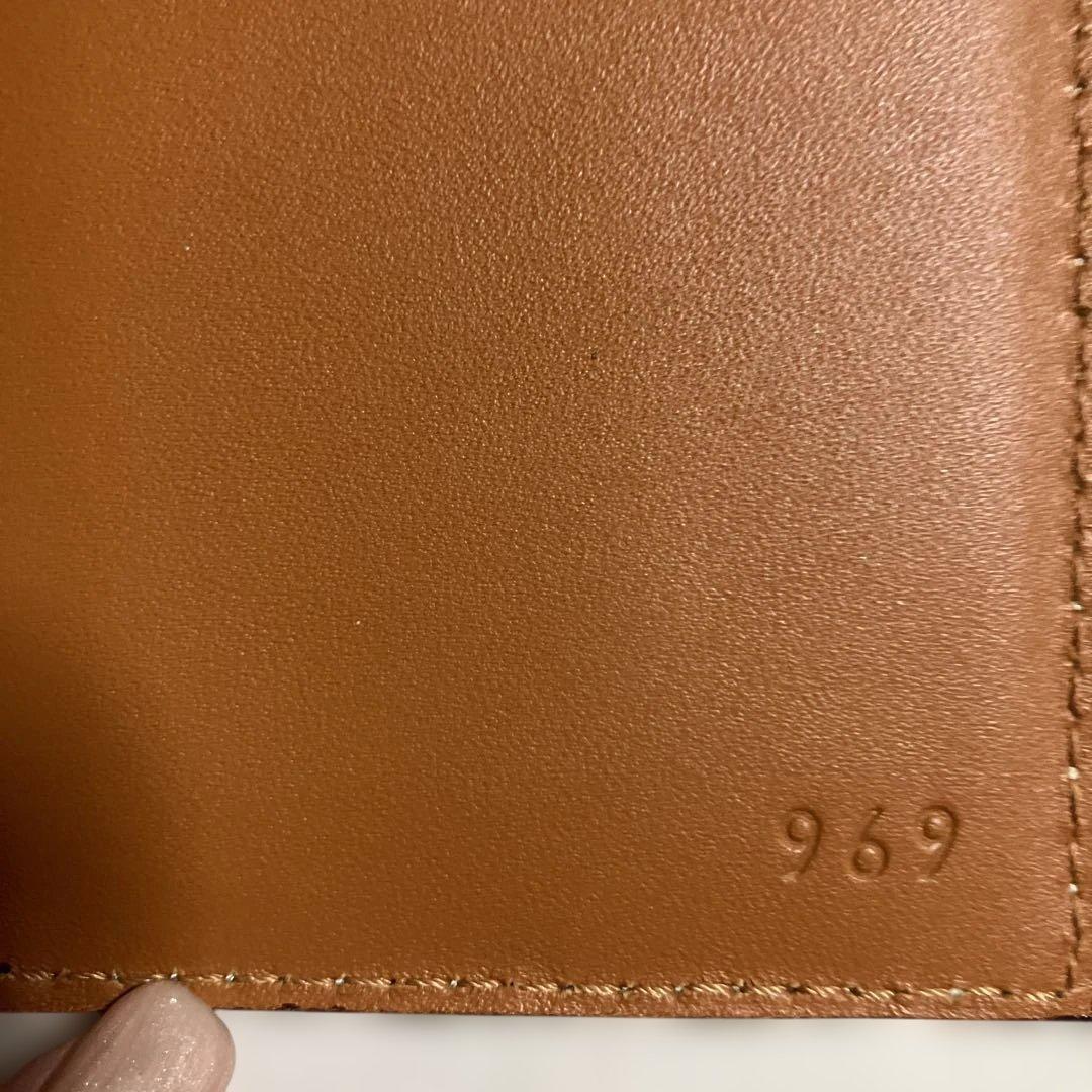 専用デス‼️Felisi シルバー レザー 三つ折り財布　ユニセックス