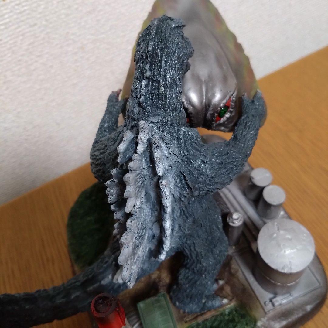 YAMAKAWA造型部　ゴジラ対ヘドラ飛行形態　ジオラマ付き　レジンフィギュア