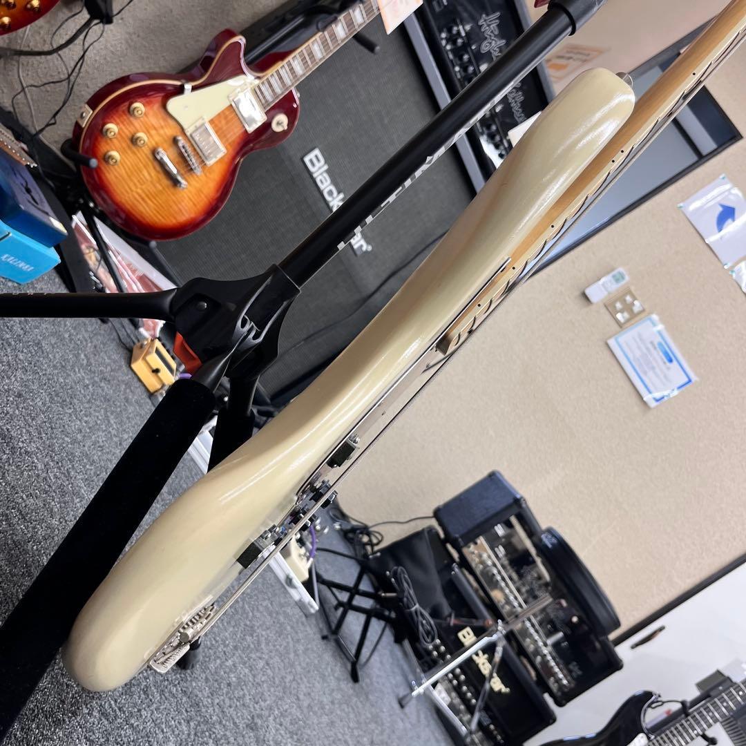 【10677】 history ジャズベースタイプ ホワイト系再塗装？