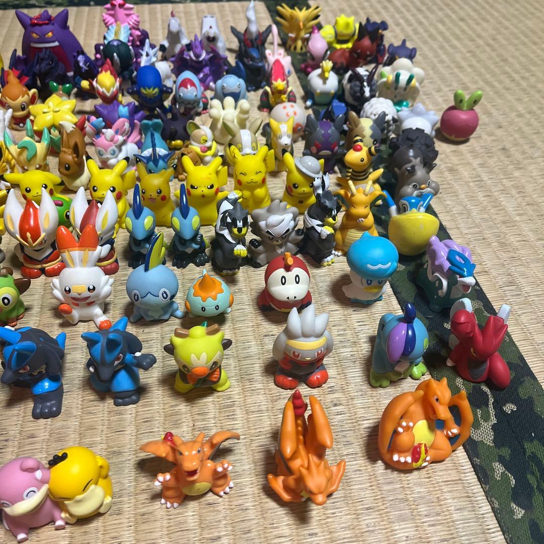ポケモンフィギュア指人形